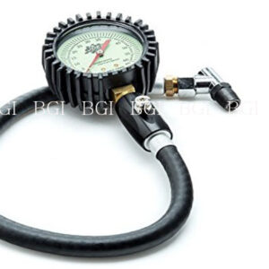 Tyre pressure gauge with holding
nipple